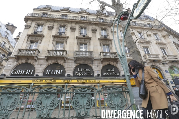 Fermeture de quatre librairies gibert joseph a paris