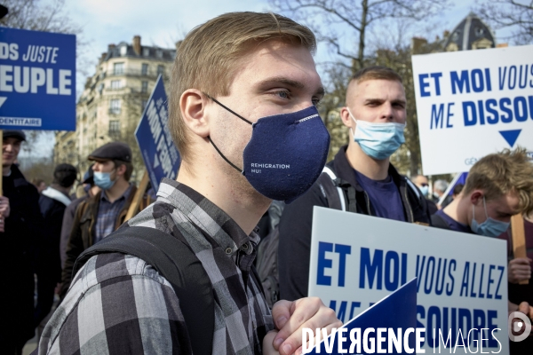 Manifestation de Generation identitaire a Paris contre son eventuelle dissolution