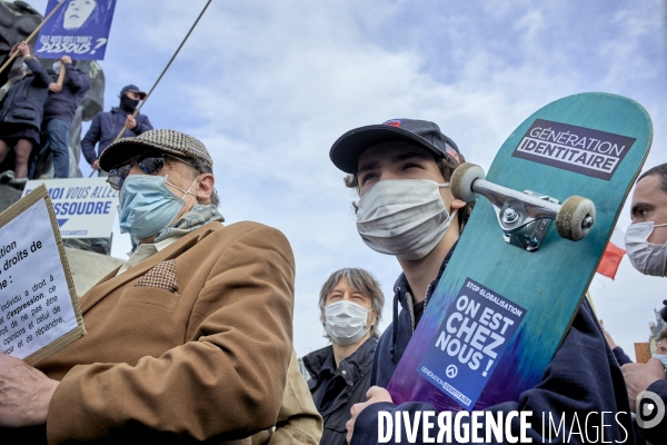 Manifestation de Generation identitaire a Paris contre son eventuelle dissolution