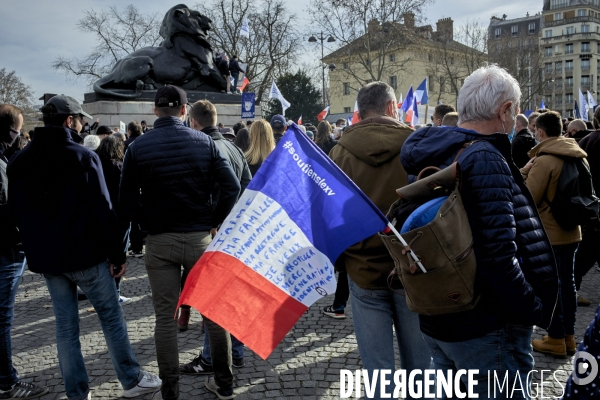 Manifestation de Generation identitaire a Paris contre son eventuelle dissolution