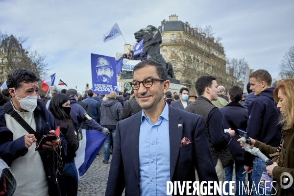 Manifestation de Generation identitaire a Paris contre son eventuelle dissolution