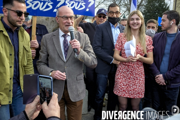 Manifestation de Generation identitaire a Paris contre son eventuelle dissolution
