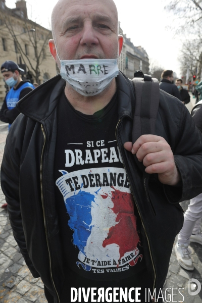 Manifestation de   Generation Identitaire  à Paris contre leur dissolution