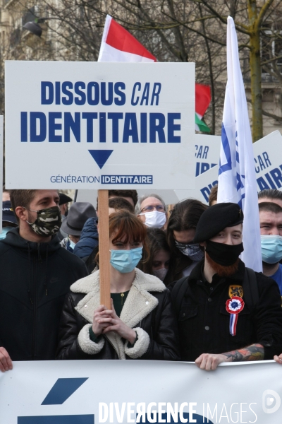 Manifestation de   Generation Identitaire  à Paris contre leur dissolution