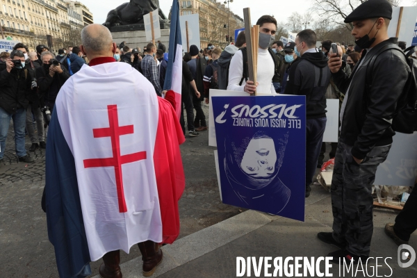 Manifestation de   Generation Identitaire  à Paris contre leur dissolution