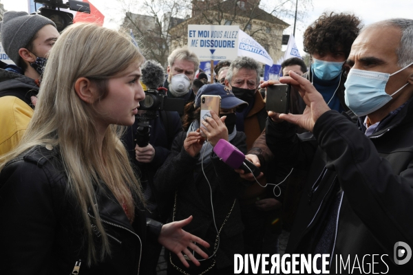 Manifestation de   Generation Identitaire  à Paris contre leur dissolution