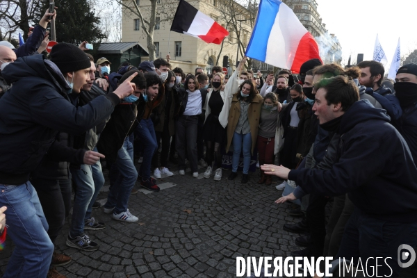 Manifestation de   Generation Identitaire  à Paris contre leur dissolution