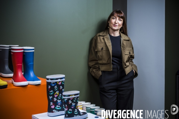Portrait de sandrine conseiller, pdg de la marque de vetement aigle.