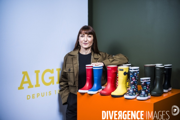 Portrait de sandrine conseiller, pdg de la marque de vetement aigle.