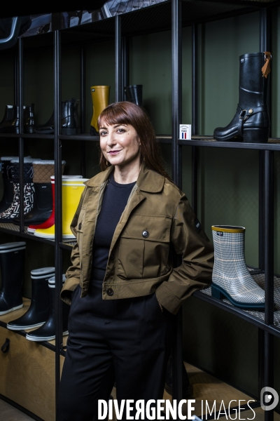 Portrait de sandrine conseiller, pdg de la marque de vetement aigle.