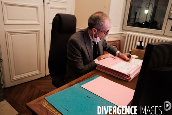 24h avec Jean Christophe Gayet président du plus petit tribunal d Ile de France