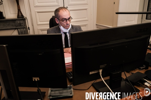24h avec Jean Christophe Gayet président du plus petit tribunal d Ile de France
