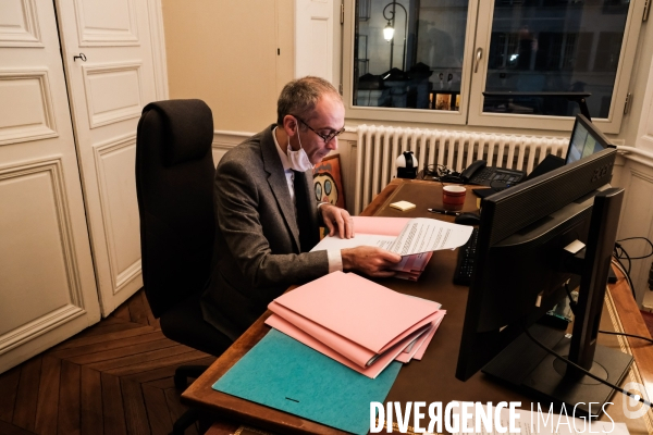 24h avec Jean Christophe Gayet président du plus petit tribunal d Ile de France