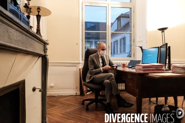 24h avec Jean Christophe Gayet président du plus petit tribunal d Ile de France