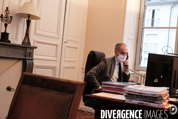 24h avec Jean Christophe Gayet président du plus petit tribunal d Ile de France