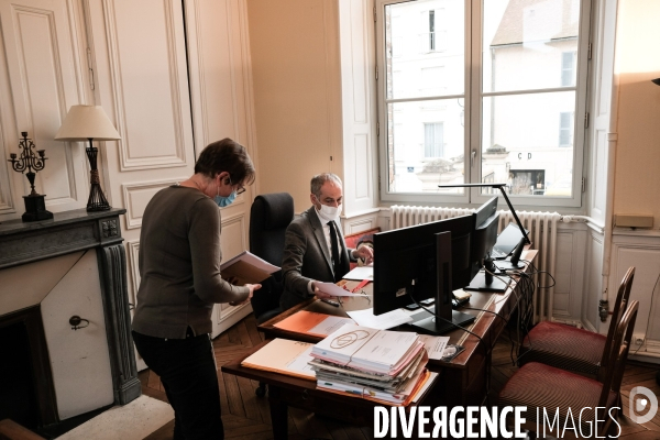 24h avec Jean Christophe Gayet président du plus petit tribunal d Ile de France