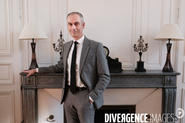24h avec Jean Christophe Gayet président du plus petit tribunal d Ile de France