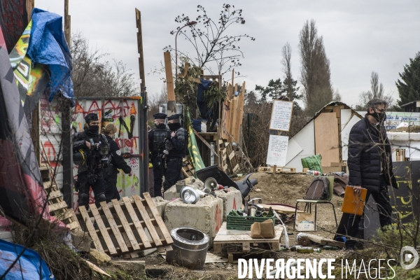 Evacuation de la zad du triangle de gonesse.