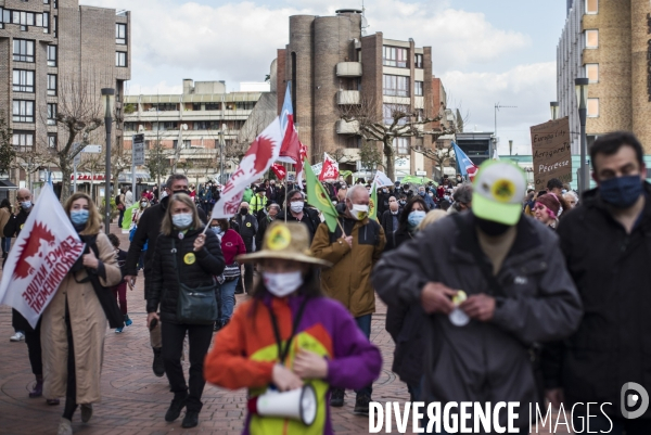 Rassemblement contre le projet du chantier de gare a gonesse.