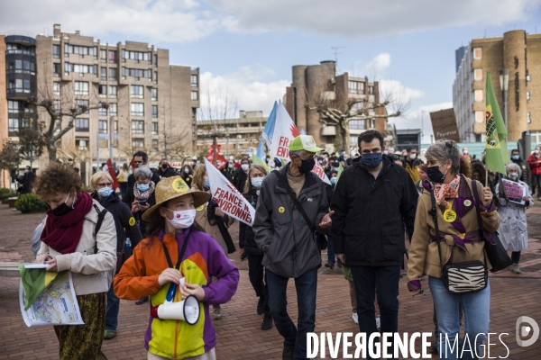 Rassemblement contre le projet du chantier de gare a gonesse.