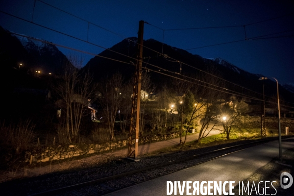 Paysages de nuit depuis le train