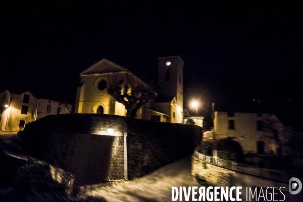 Paysages de nuit depuis le train