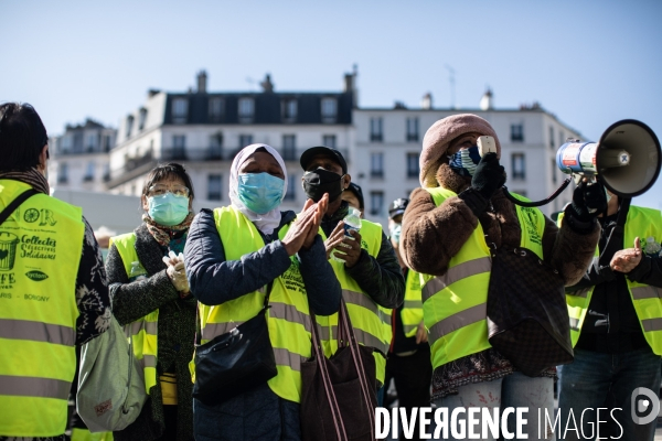 Les Biffins manifestent devant la Mairie du XX eme /Paris