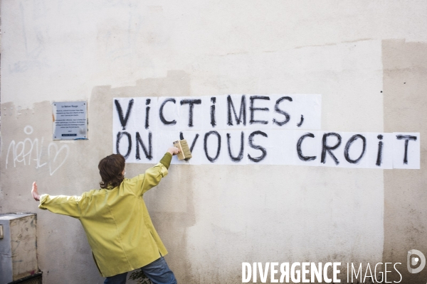Manifestation, a l appel du collectif callisto,  devant le cours florent contre l impunite des violences sexuelles dans l ecole.