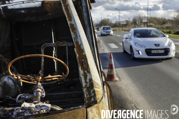 Voitures brulées à Bordeaux