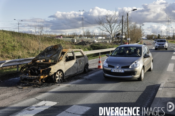 Voitures brulées à Bordeaux