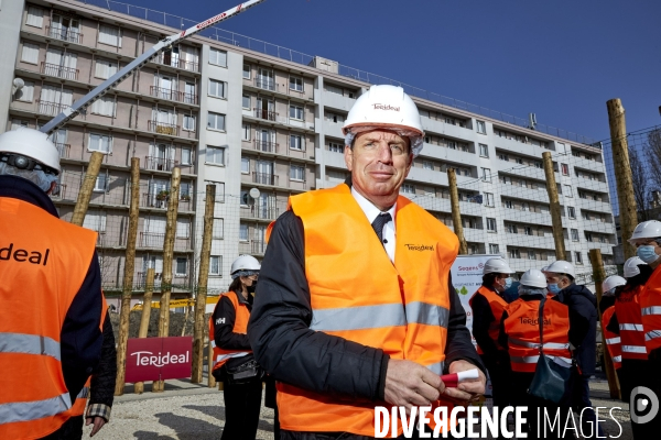 Visite d un chantier par Geoffroy Roux de Bezieux Medef