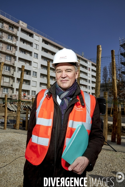 Visite d un chantier par Geoffroy Roux de Bezieux Medef