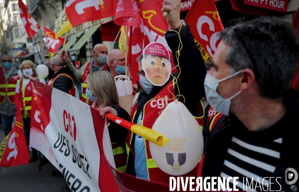 Rassemblement à l appel de l intersyndicale de Suez contre le rachat par Veolia