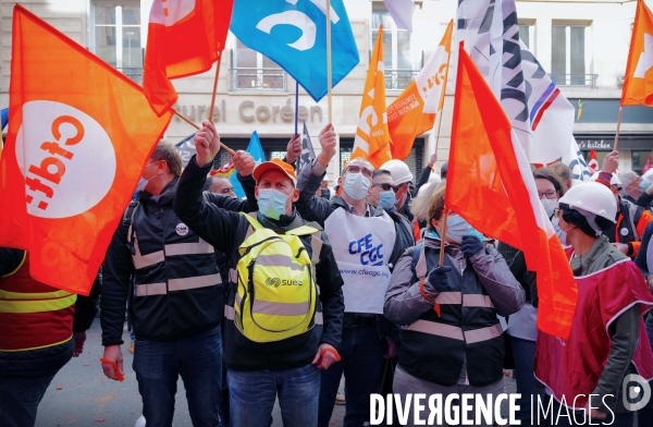 Rassemblement à l appel de l intersyndicale de Suez contre le rachat par Veolia