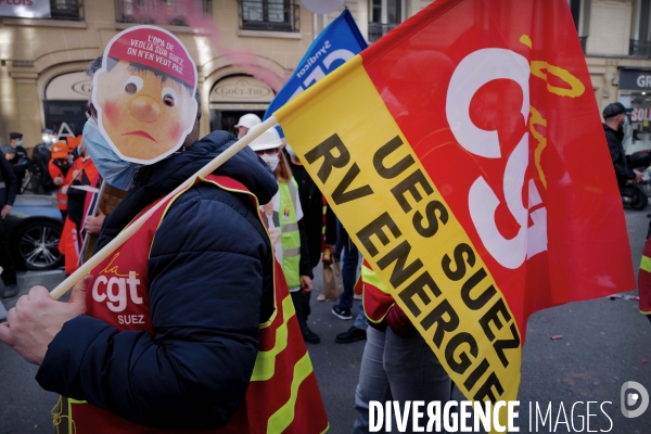 Rassemblement à l appel de l intersyndicale de Suez contre le rachat par Veolia