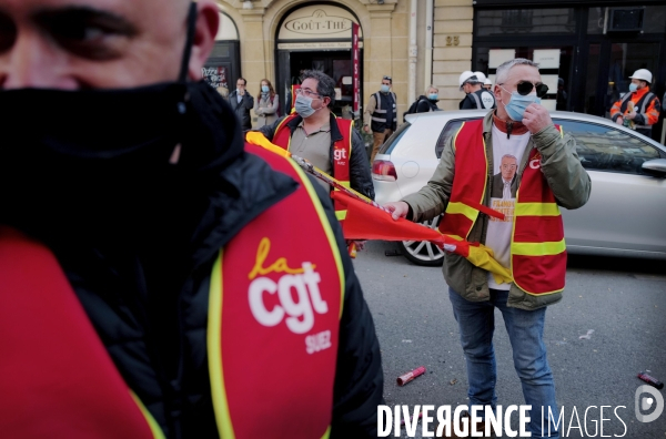 Rassemblement à l appel de l intersyndicale de Suez contre le rachat par Veolia