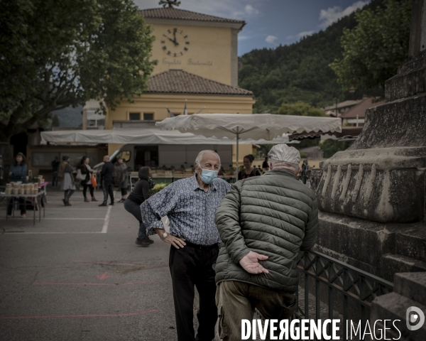 Le long de la Transbassealpine Digne-Nice printemps été 2020