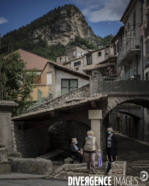 Le long de la Transbassealpine Digne-Nice printemps été 2020