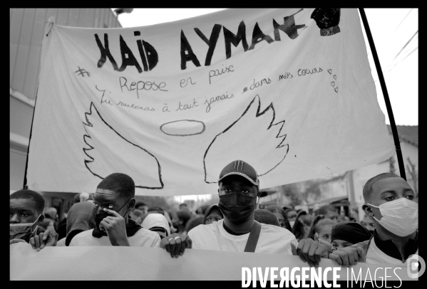 Marche blanche en mémoire d  Aymane Kaïd