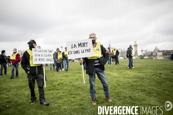 Manifestation des agriculteurs sur les suicides et les  fermes qui ferment 