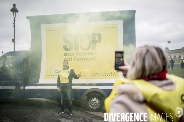 Manifestation des agriculteurs sur les suicides et les  fermes qui ferment 