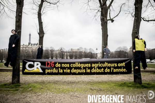 Manifestation des agriculteurs sur les suicides et les  fermes qui ferment 