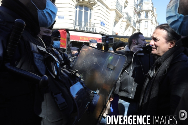 Francis Lalanne et les Gilets Jaunes à Paris