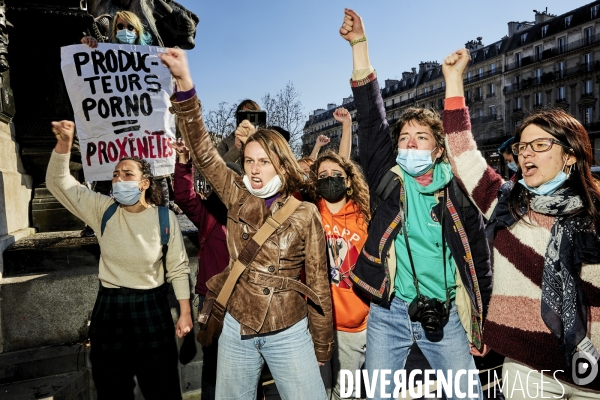 Manifestation feministe precedant la journee internationale des femmes