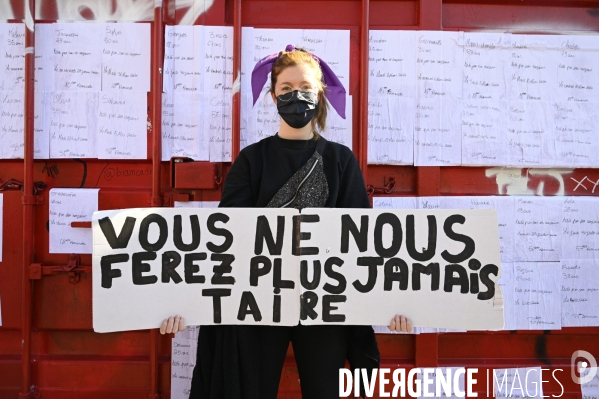 Rassemblement féministe d On arrête toutes, à Paris pour la Journée internationale des droits des femmes, le 8 Mars 2021. International women sday in Paris.