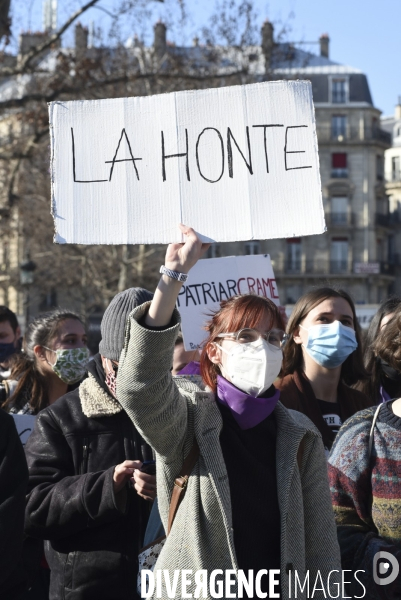 Rassemblement féministe d On arrête toutes, à Paris pour la Journée internationale des droits des femmes, le 8 Mars 2021. International women sday in Paris.