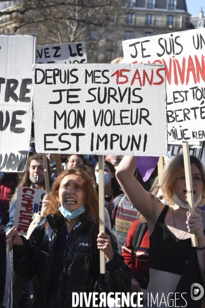 Rassemblement féministe d On arrête toutes, à Paris pour la Journée internationale des droits des femmes, le 8 Mars 2021. International women sday in Paris.