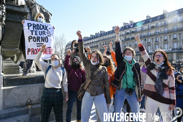 Rassemblement féministe d On arrête toutes, à Paris pour la Journée internationale des droits des femmes, le 8 Mars 2021. International women sday in Paris.