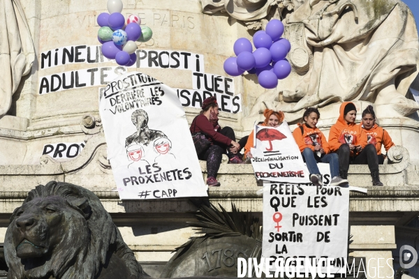 Rassemblement féministe d On arrête toutes, à Paris pour la Journée internationale des droits des femmes, le 8 Mars 2021. International women sday in Paris.