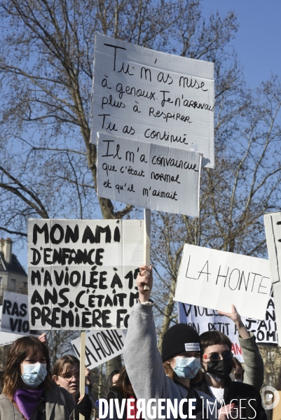 Rassemblement féministe d On arrête toutes, à Paris pour la Journée internationale des droits des femmes, le 8 Mars 2021. International women sday in Paris.